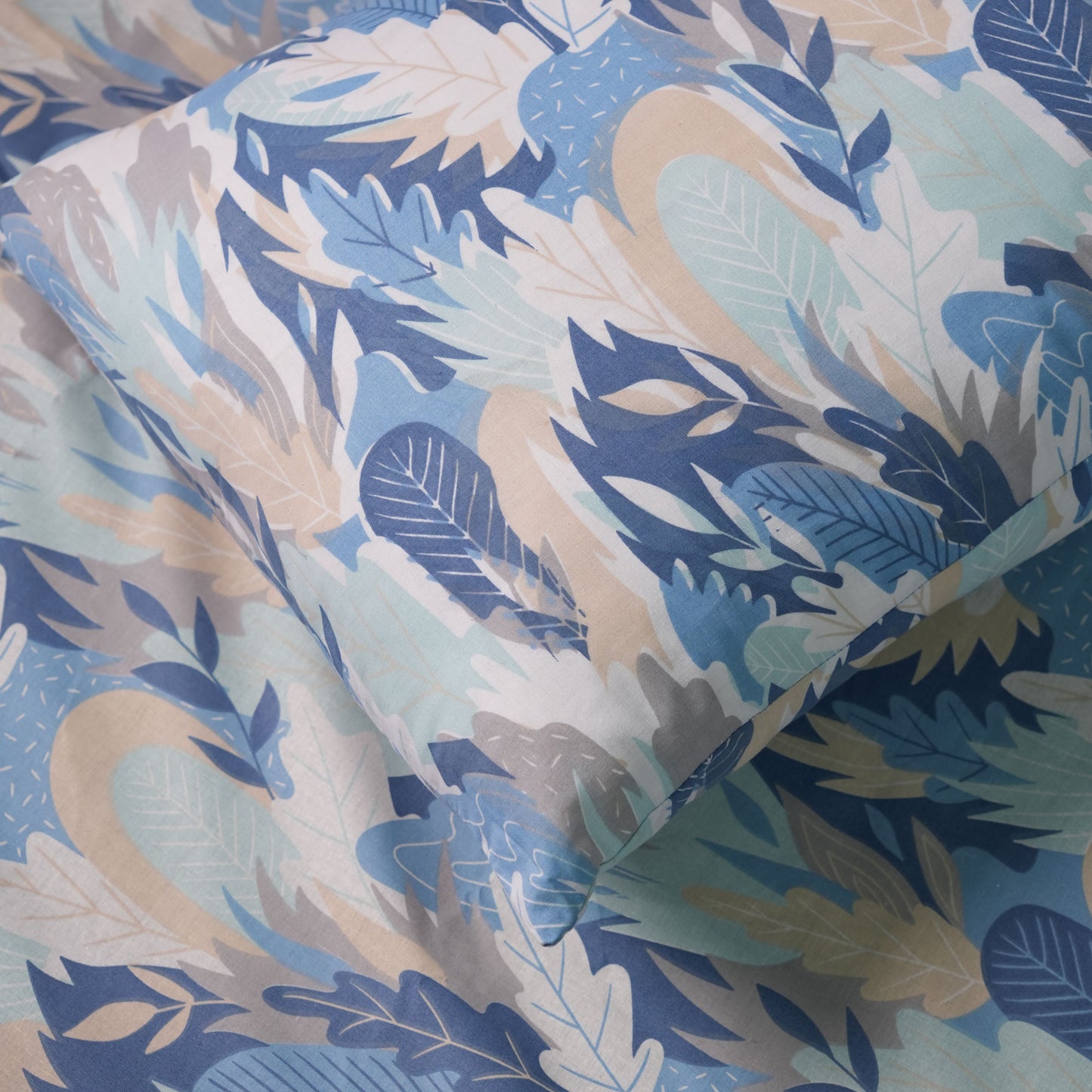 BLUE FEATHER DUVET COVER